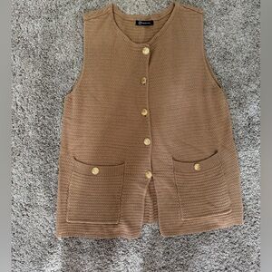 Brown Sleeveless Knit Top